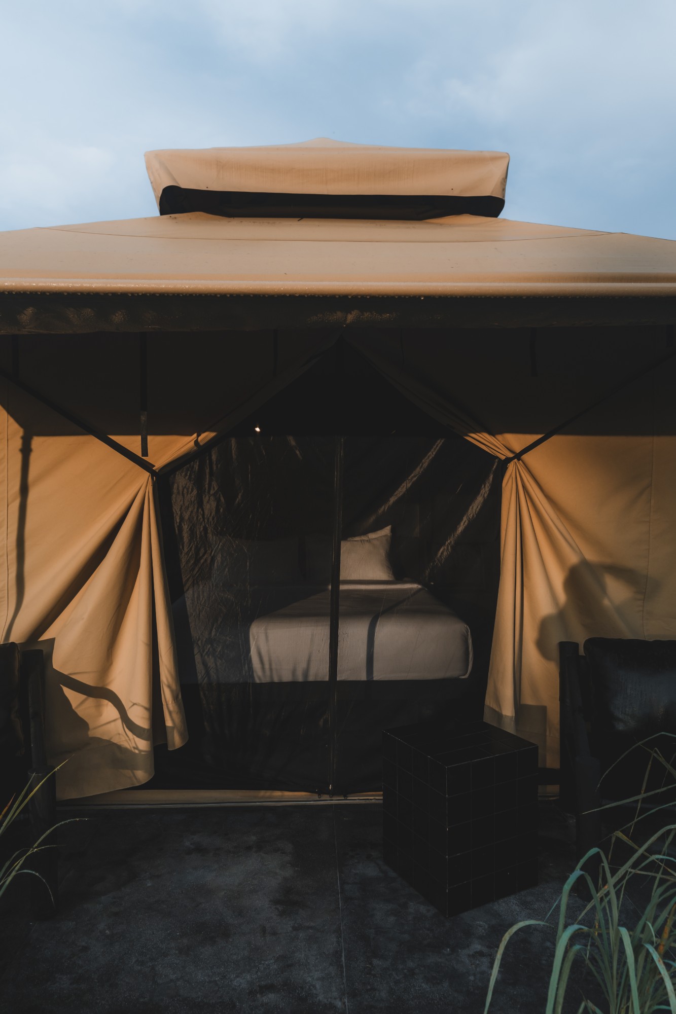 Deluxe tent